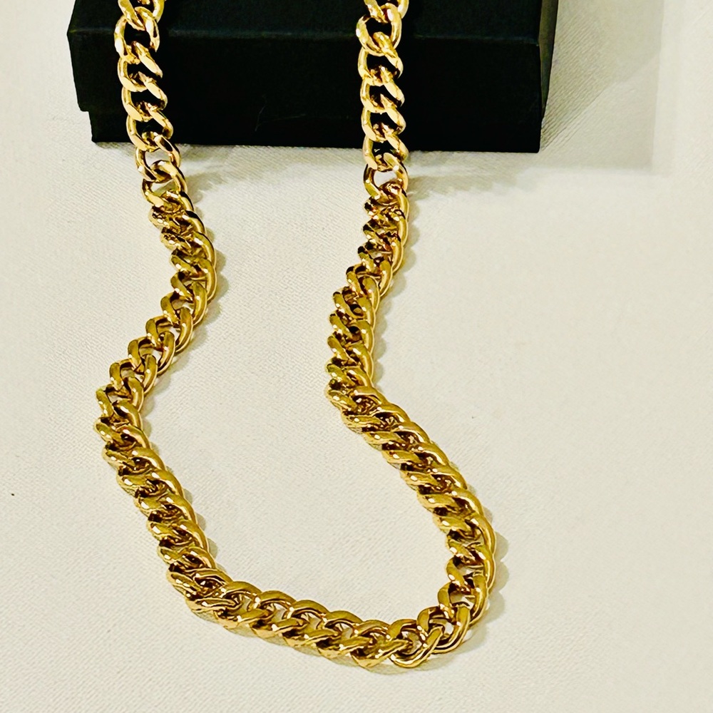 Gold stainless steel Cuban link chain. High quality stainless steel chain